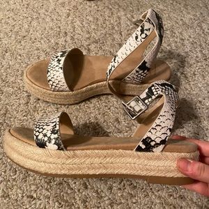 INC Womens Valetta Faux Leather Snake Print Platform Sandals